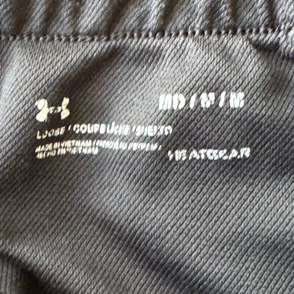 Under Armour Black Play Up Shorts Women Size Medium Loose Fit Style 3 in Inseam - Picture 4 of 9